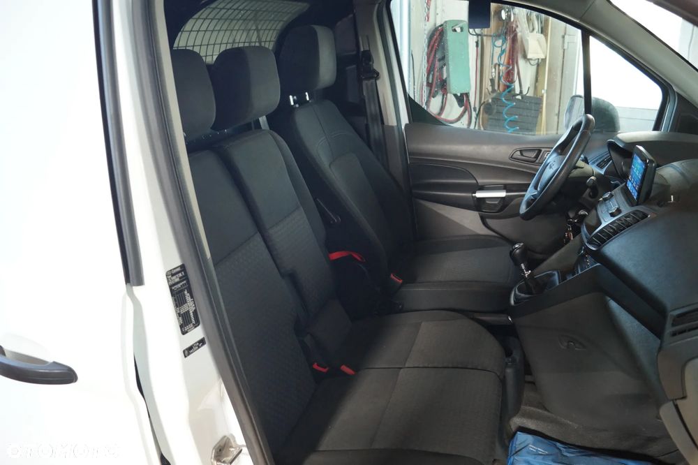 Ford Transit Connect - 22