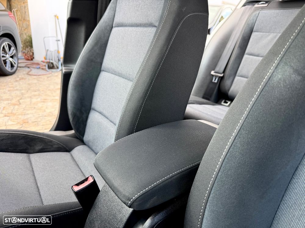 VW Golf 1.6 TDi Style - 41