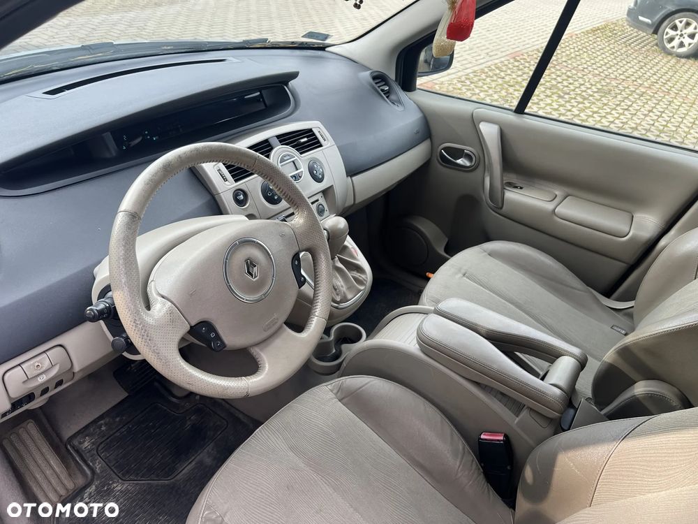 Renault Scenic - 9