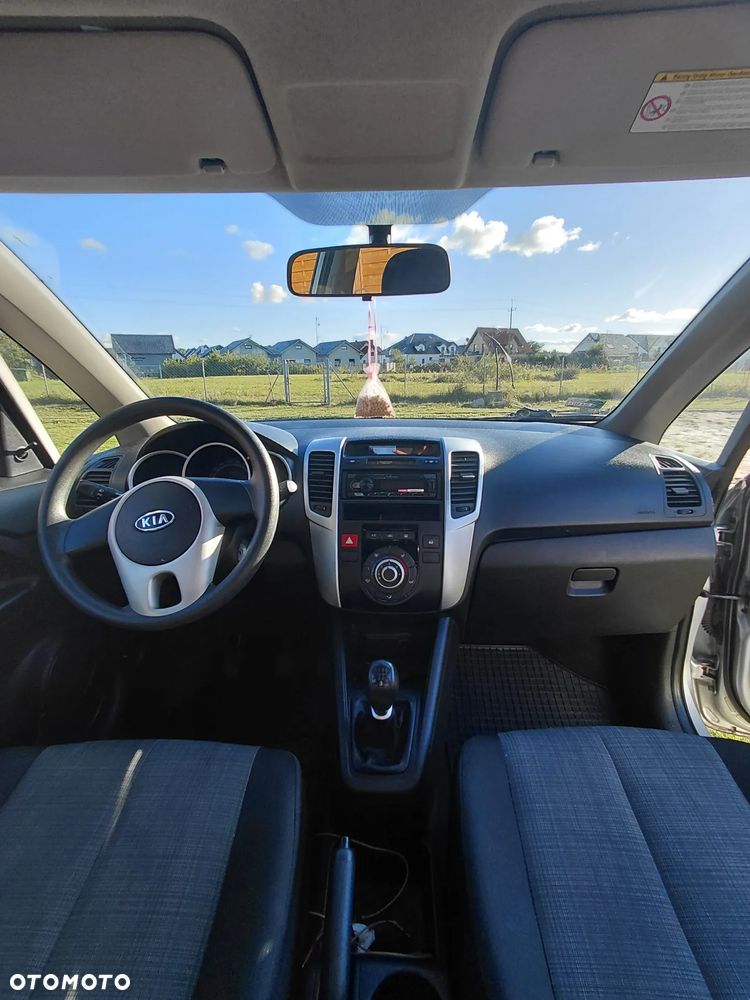 Kia Venga - 4