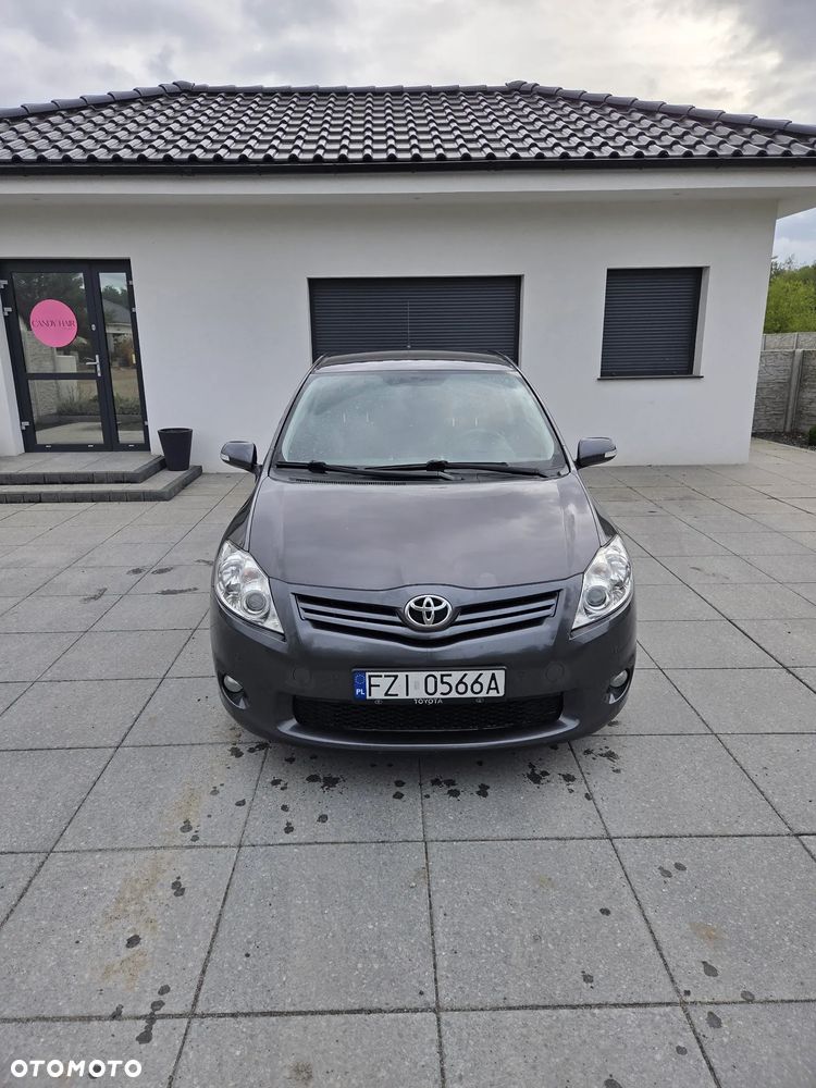 Toyota Auris - 4