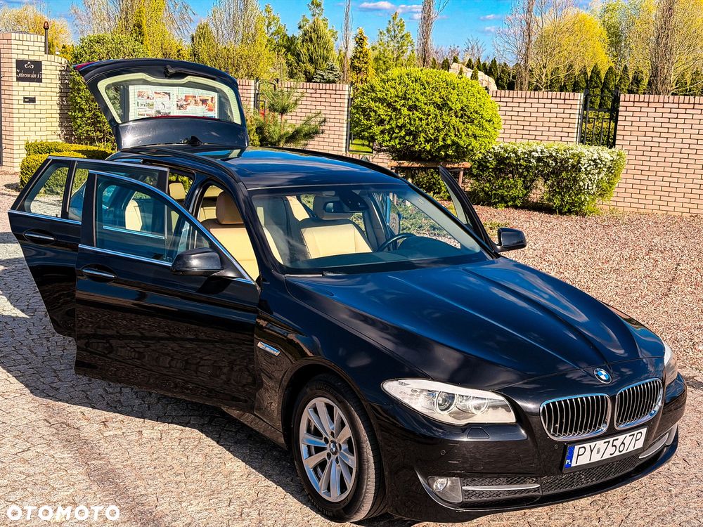 BMW Seria 5 525d Sport-Aut - 24