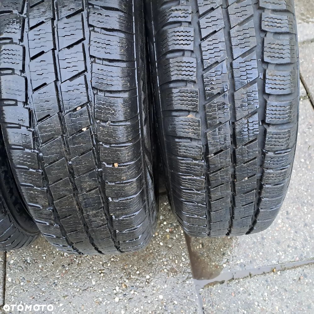 Volkswagen Transporter T4 komplet felg stalowych z oponami zima 195/70 R15C - 11