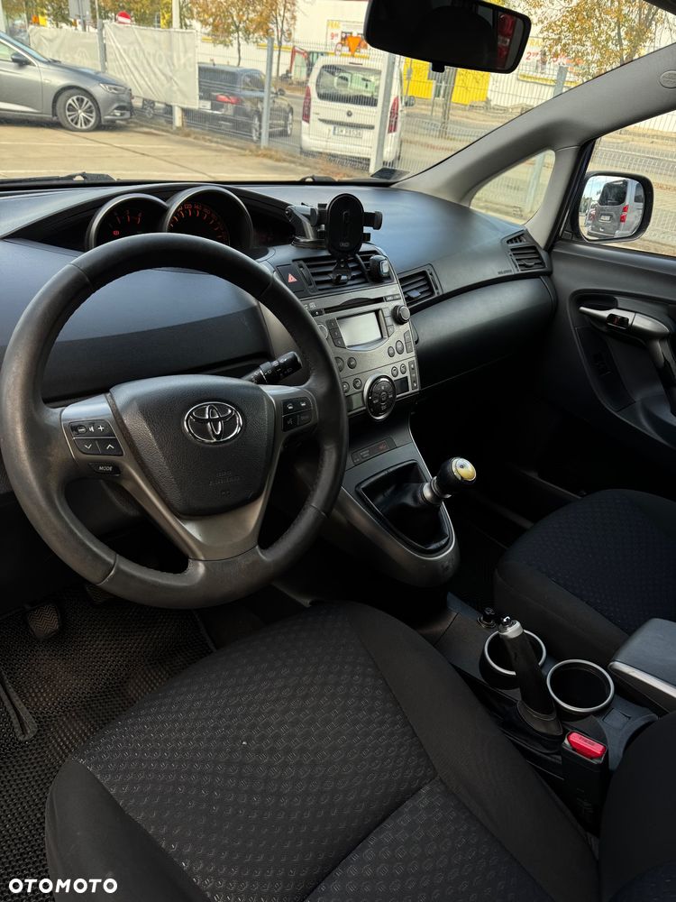 Toyota Verso 2.0 D-4D Sol 7os - 10