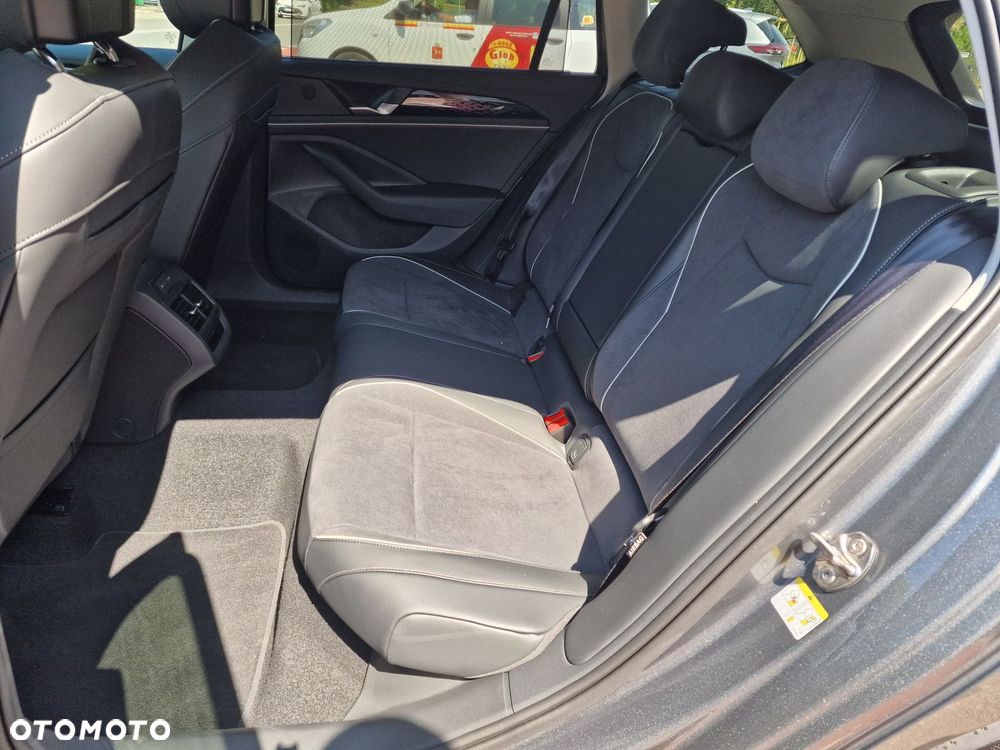 Volkswagen Passat Variant 1.5 TSI ACT mHEV Business DSG - 14