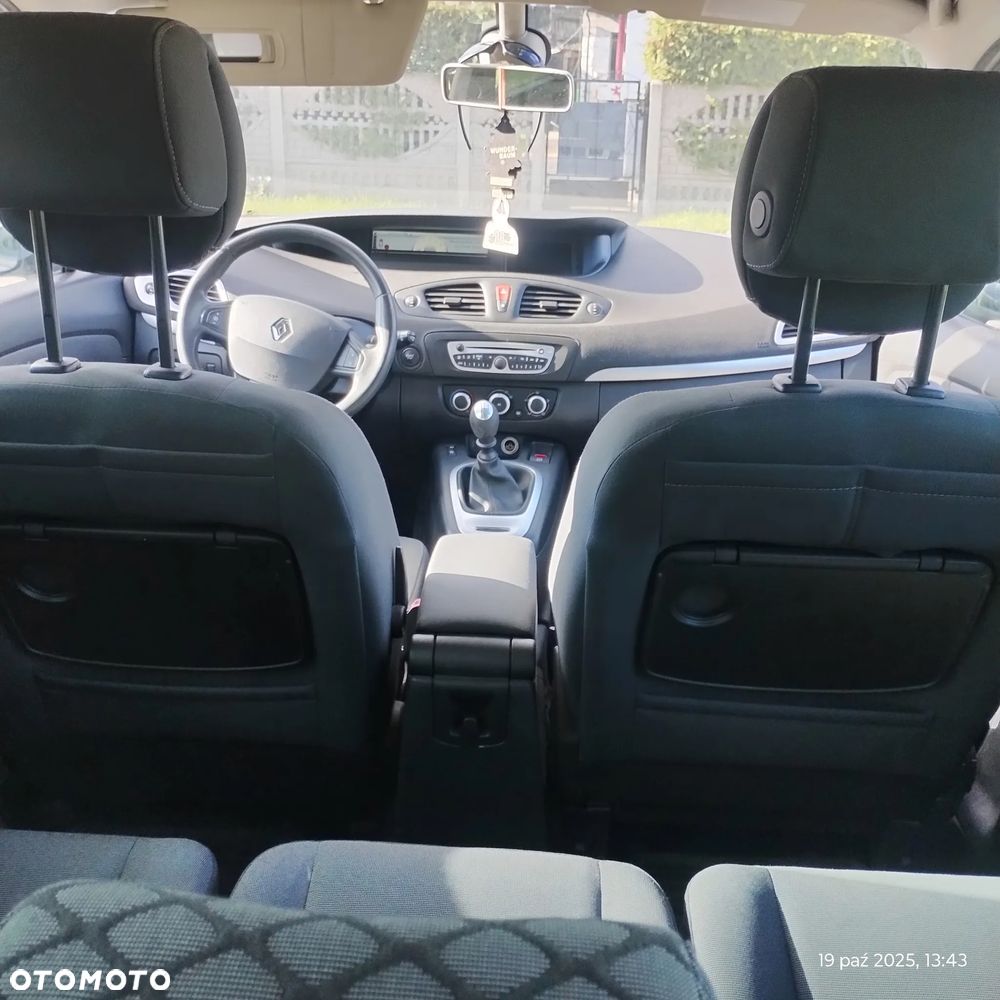 Renault Scenic - 8