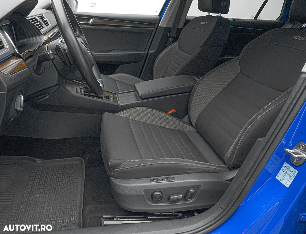 Skoda Superb 2.0 TDI 4X4 DSG Scout - 14