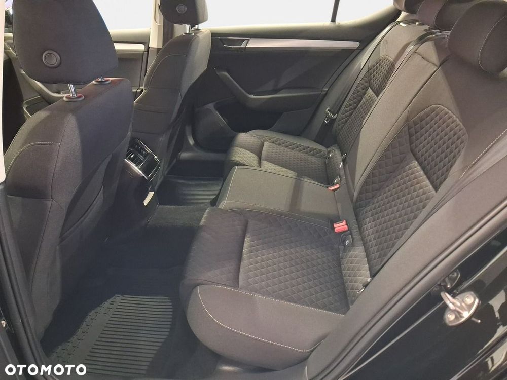 Skoda Superb 2.0 TDI DSG Ambition - 11