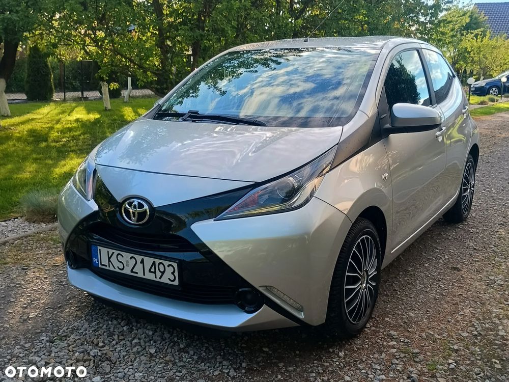 Toyota Aygo x-play - 1