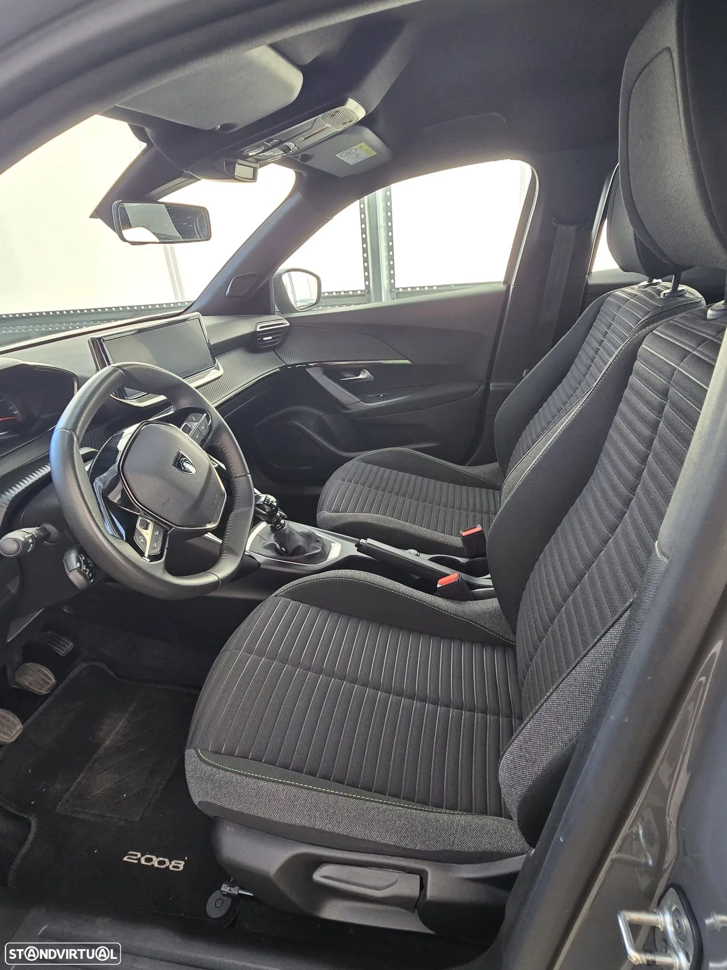 Peugeot 2008 1.2 PureTech Active - 12