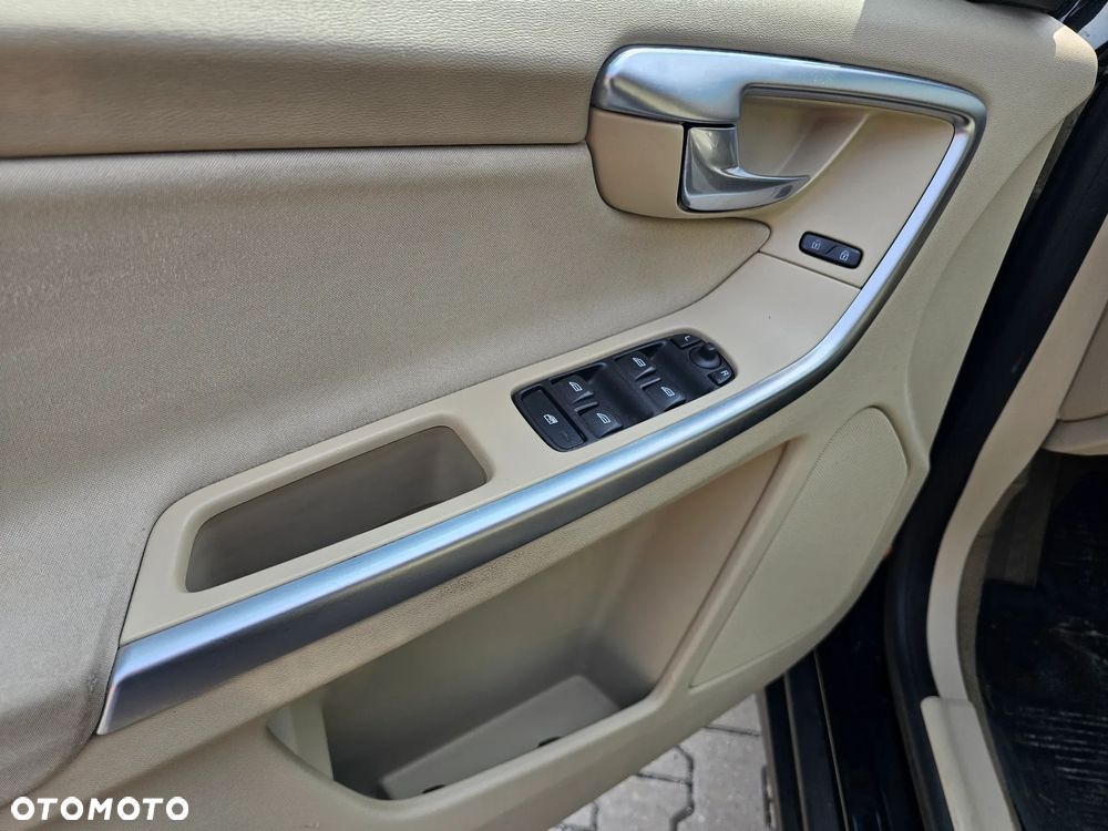 Volvo XC 60 2.4D AWD - 19