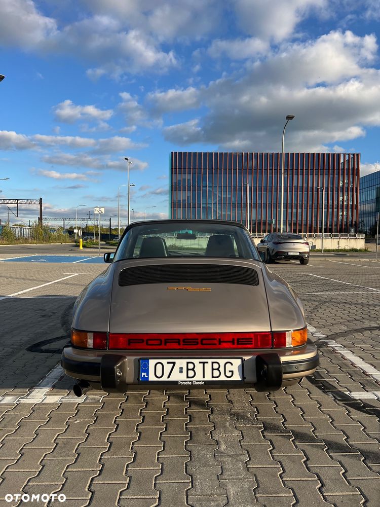 Porsche 911 - 12