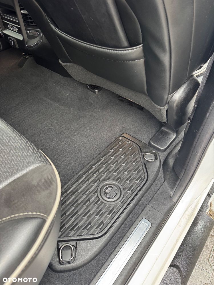 RAM 1500 Crew Cab Shortbed Laramie - 15