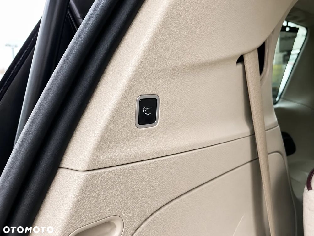 Chrysler Pacifica - 33
