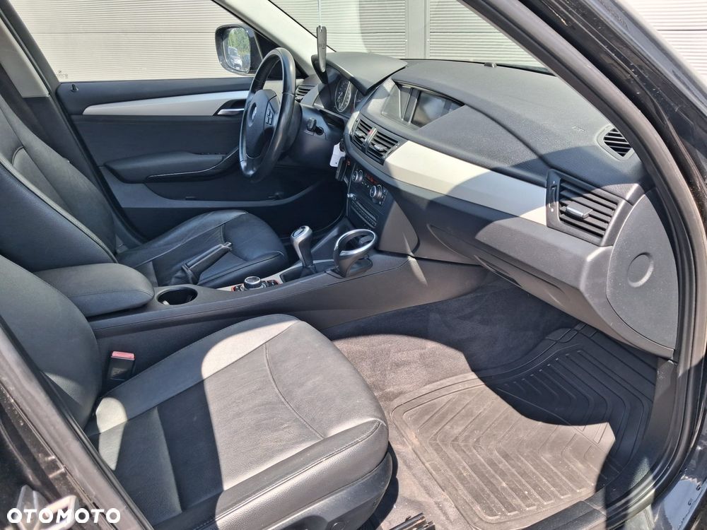 BMW X1 sDrive18i Sport Line - 14