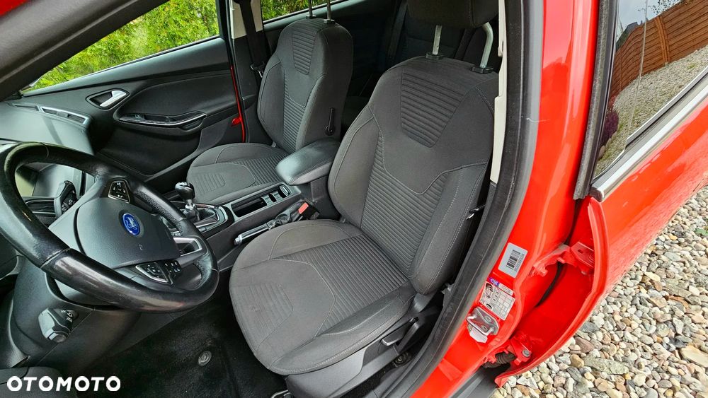 Ford Focus 1.5 EcoBlue Start-Stopp-System TITANIUM - 8