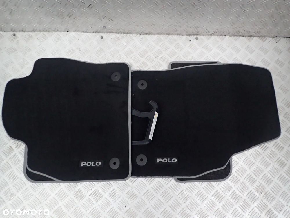 DYWANIKI VW POLO 2G1061270A - 1