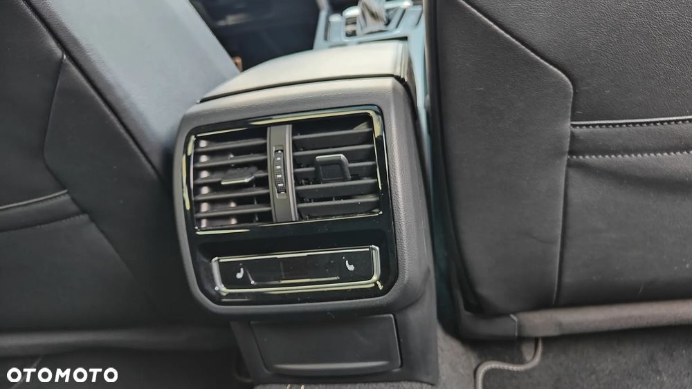 Volkswagen Arteon 2.0 TDI SCR 4Motion DSG R-Line - 20