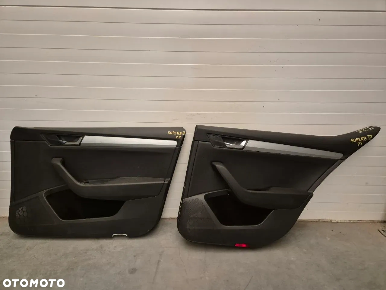 VW AUDI SEAT SKODA BOCZEK DRZWI - 25