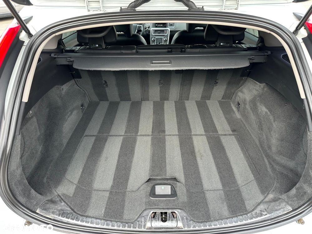 Volvo V60 D4 AWD Geartronic Summum - 27
