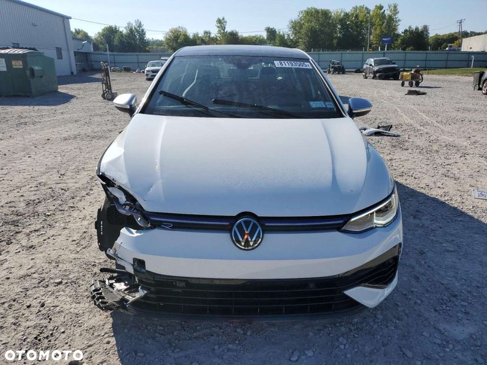 Volkswagen Golf - 10