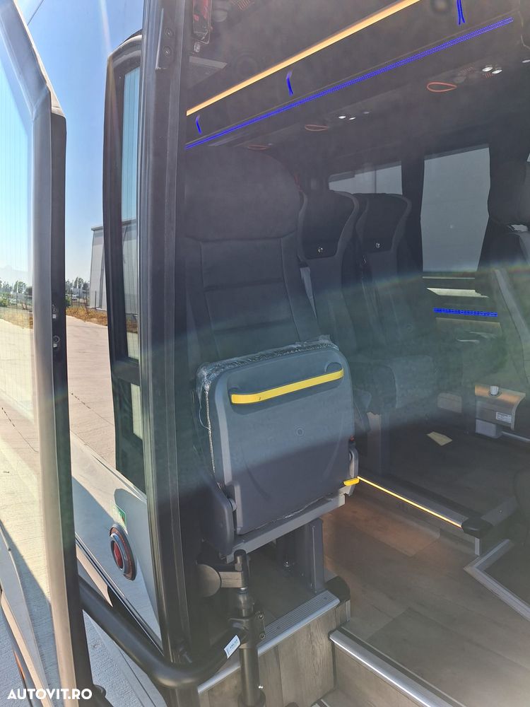 Mercedes-Benz Sprinter 519 - 18
