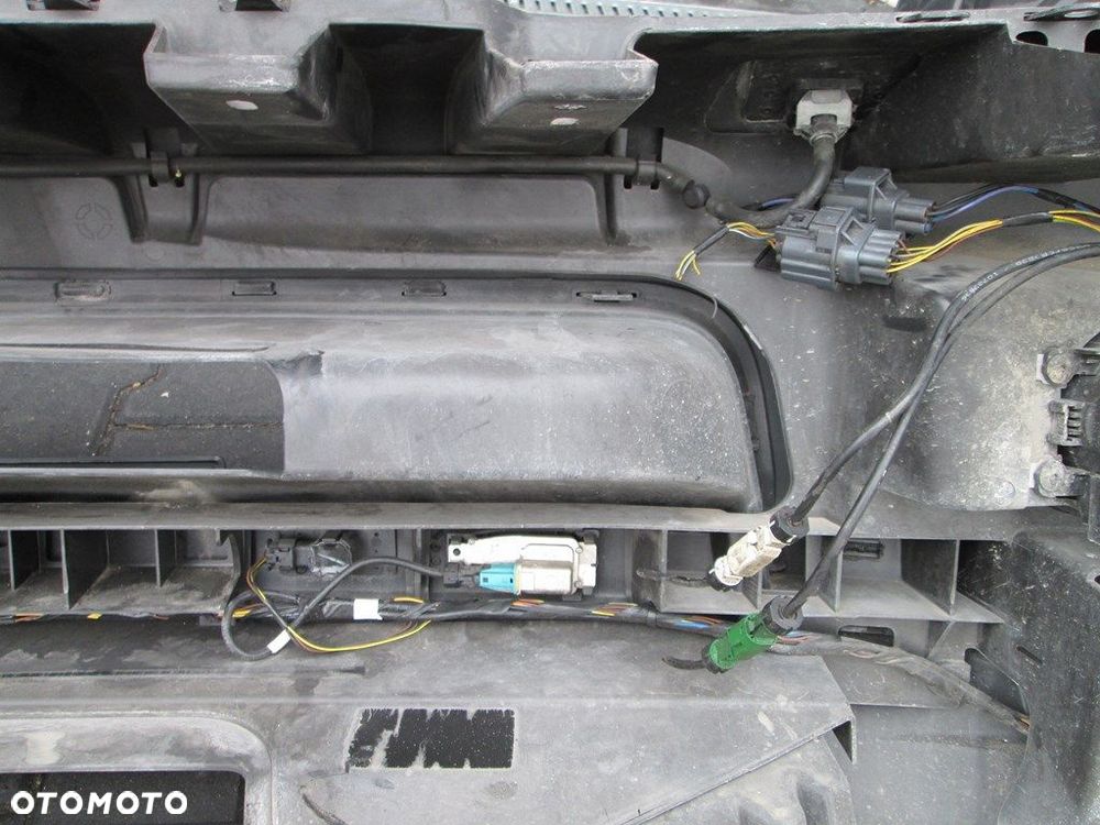 Zderzak przedni R- Rover Sport Lift Xenon PDC kame - 6