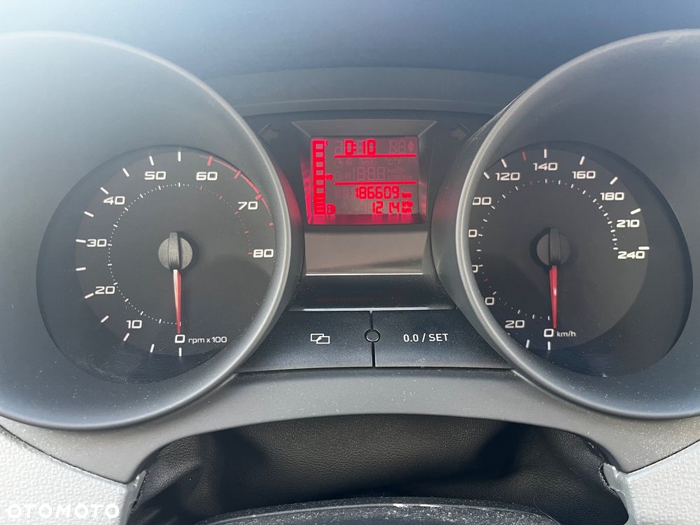 Seat Ibiza 1.4 16V Reference - 17