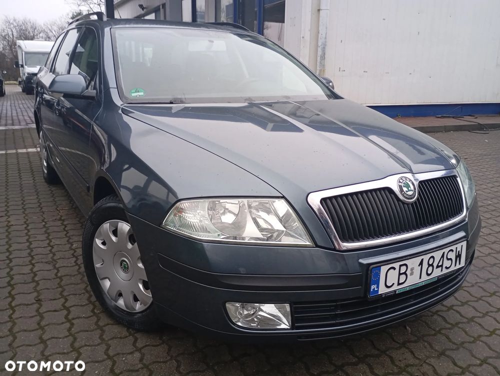 Skoda Octavia 1.6 Combi Ambiente - 26