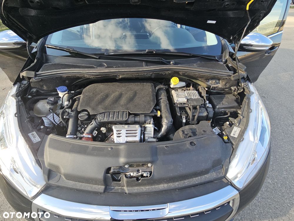 Peugeot 208 1.2 PureTech Allure S&S - 11