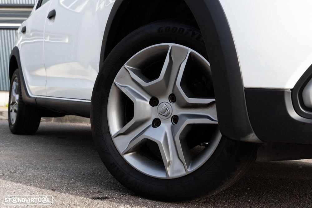 Dacia Sandero 0.9 TCe SL Stepway of Life Bi-Fuel - 37