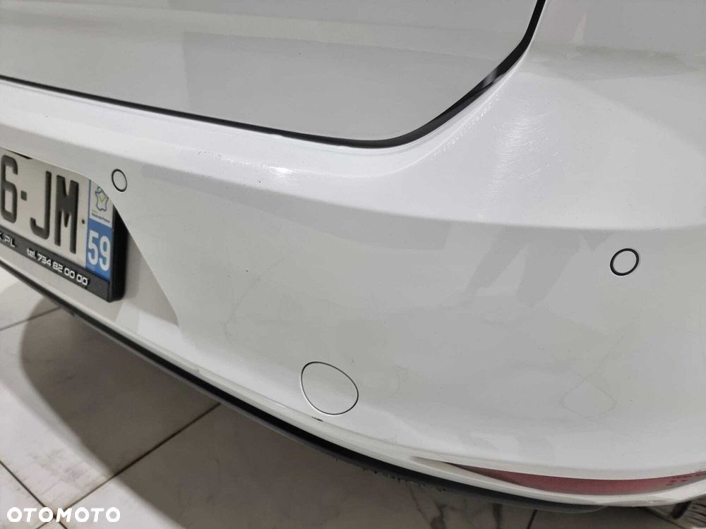Volkswagen Golf - 28