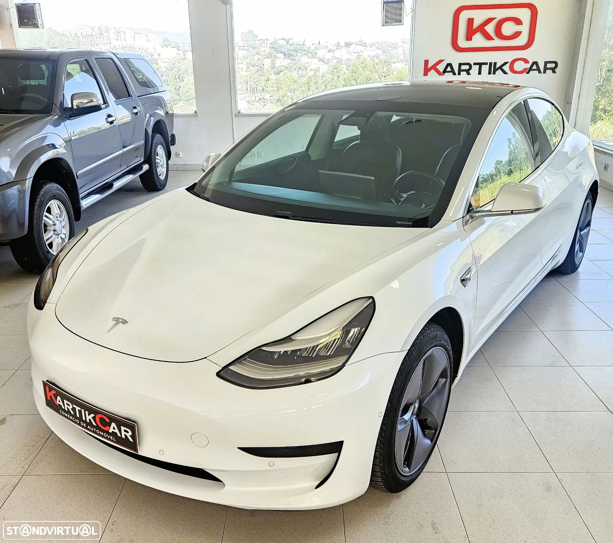 Tesla Model 3 Standard Range Plus RWD - 1