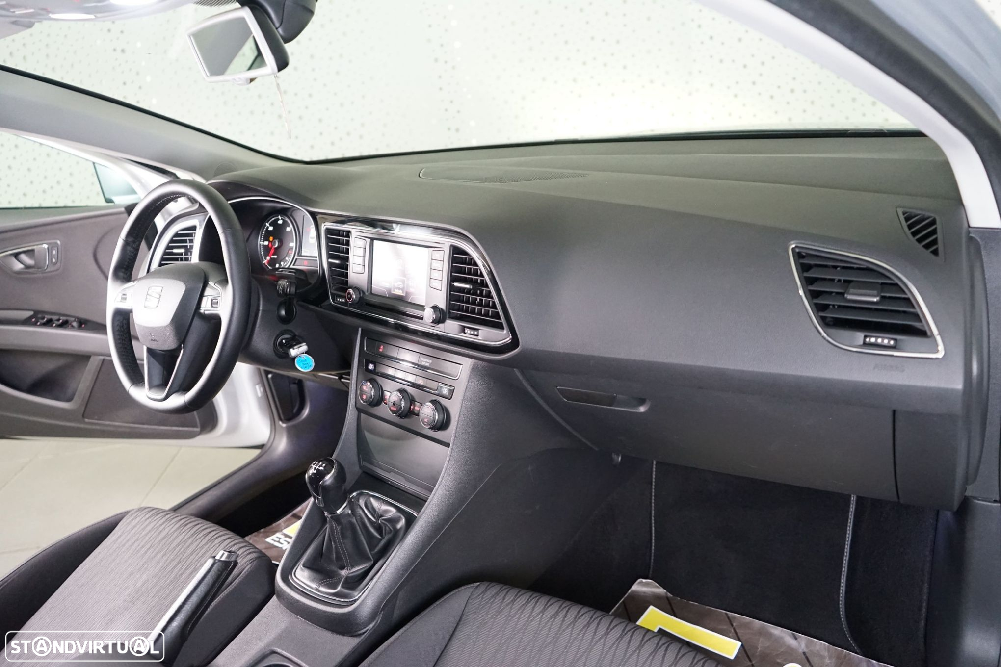 SEAT Leon ST 1.6 TDI S&S Style - 17