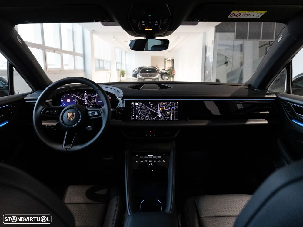 Porsche Macan Electric 4 - 33