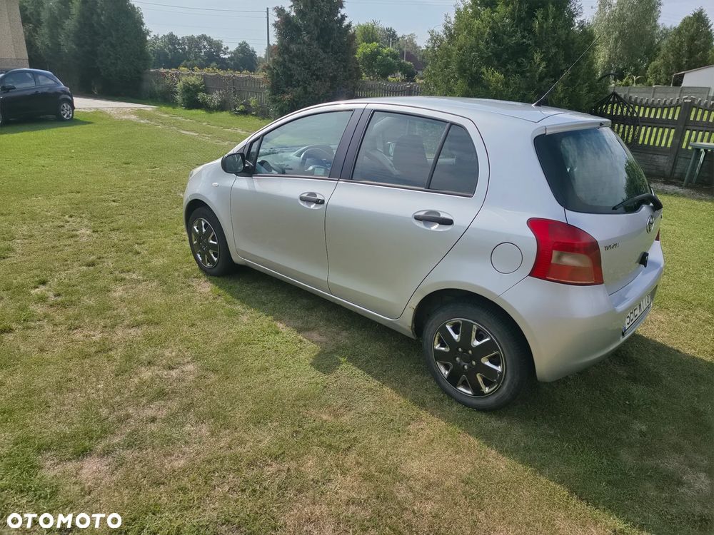 Toyota Yaris 1.0 Luna - 8