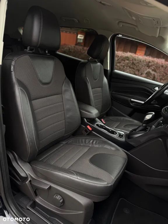 Ford Kuga 2.0 TDCi 4WD Titanium - 36