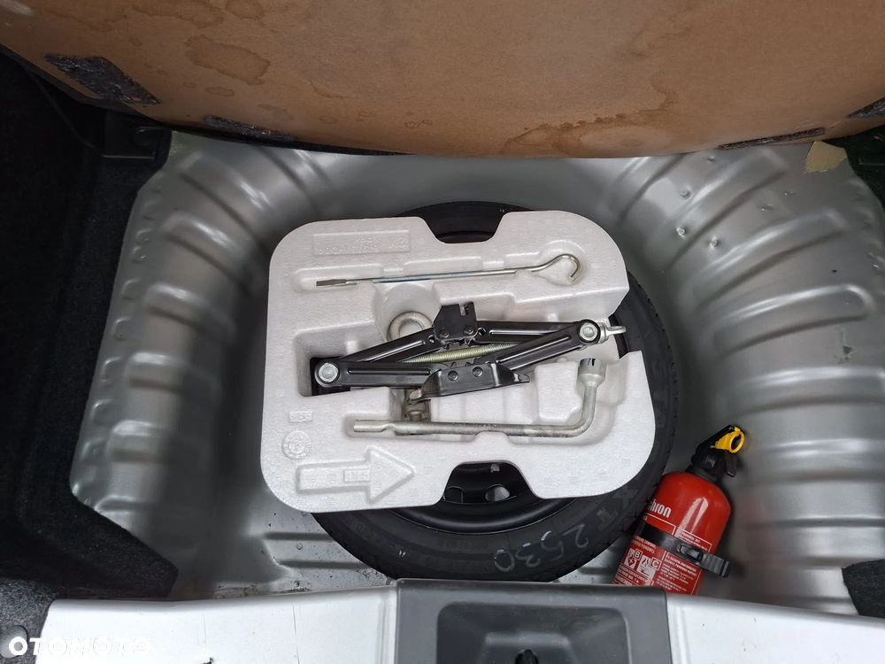 Hyundai i30 1.4 Base - 6