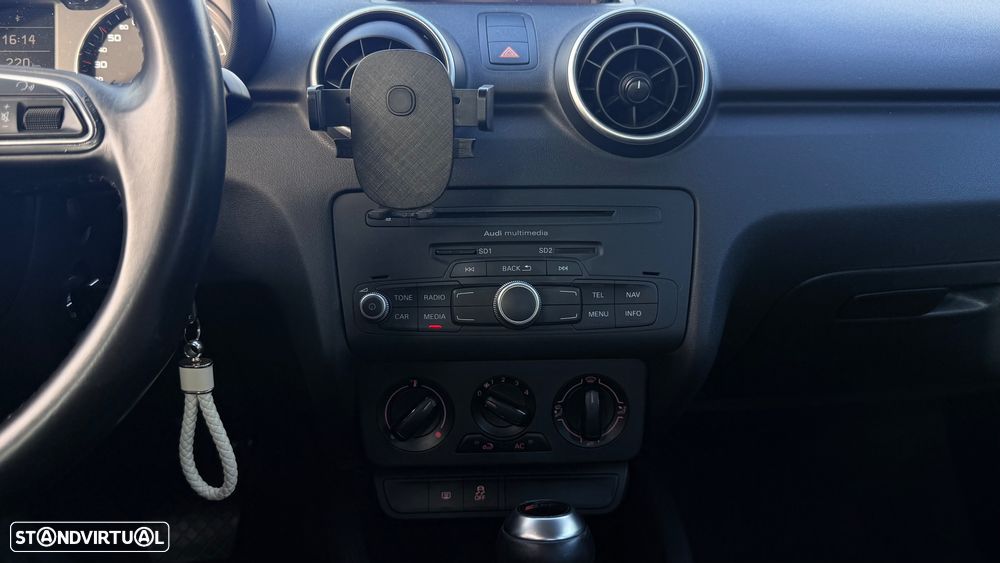 Audi A1 Sportback 1.6 TDi S-line S tronic - 16