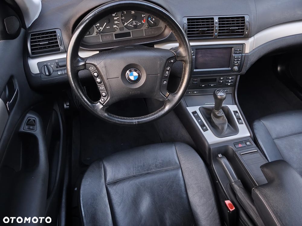 BMW Seria 3 325i Edition Exclusive - 26