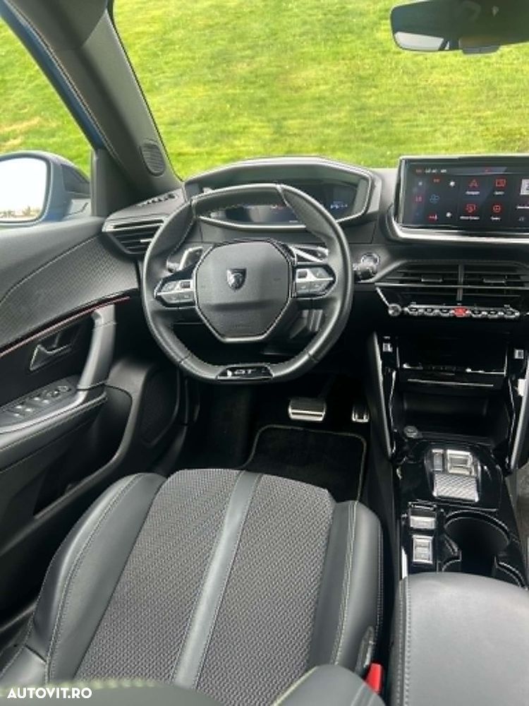 Peugeot 2008 PureTech 130 EAT8 GT Exclusive - 15