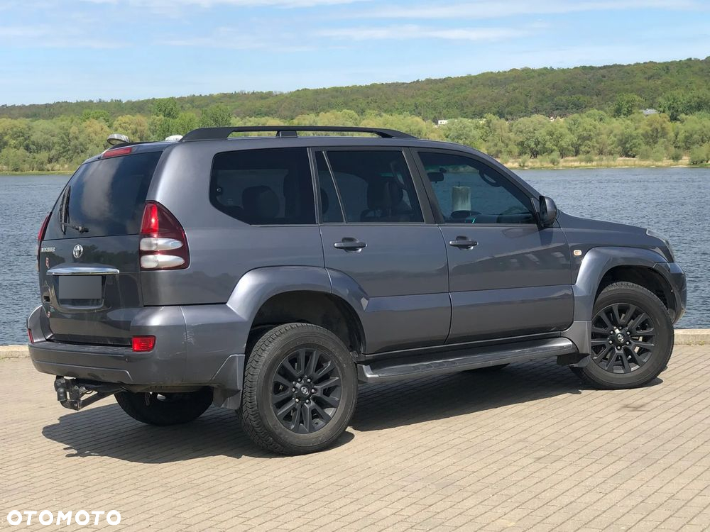 Toyota Land Cruiser - 24