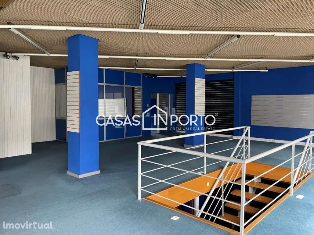 Loja junto ao  Metro Marquês - Grande imagem: 3/12