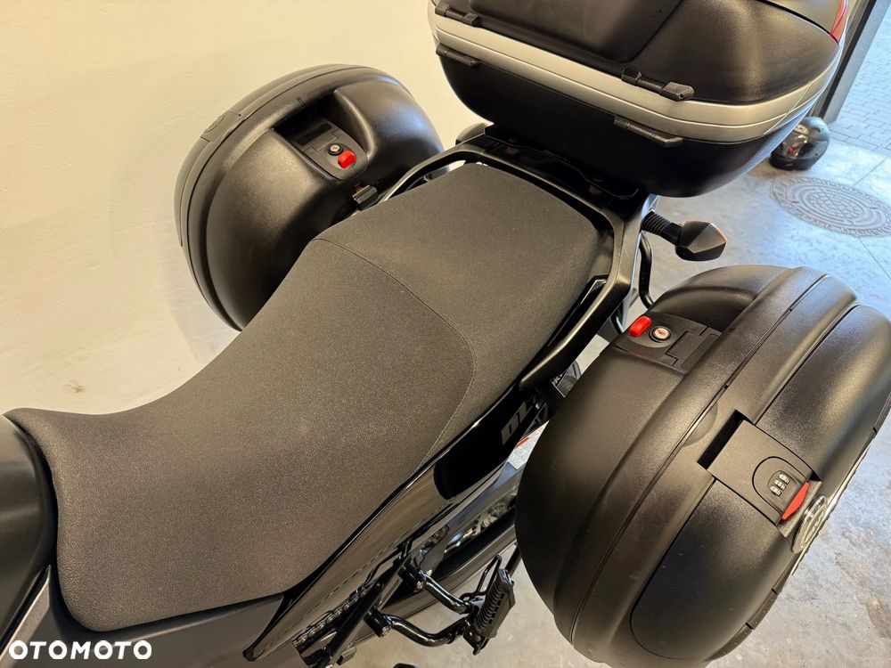 Suzuki V-STROM - 25