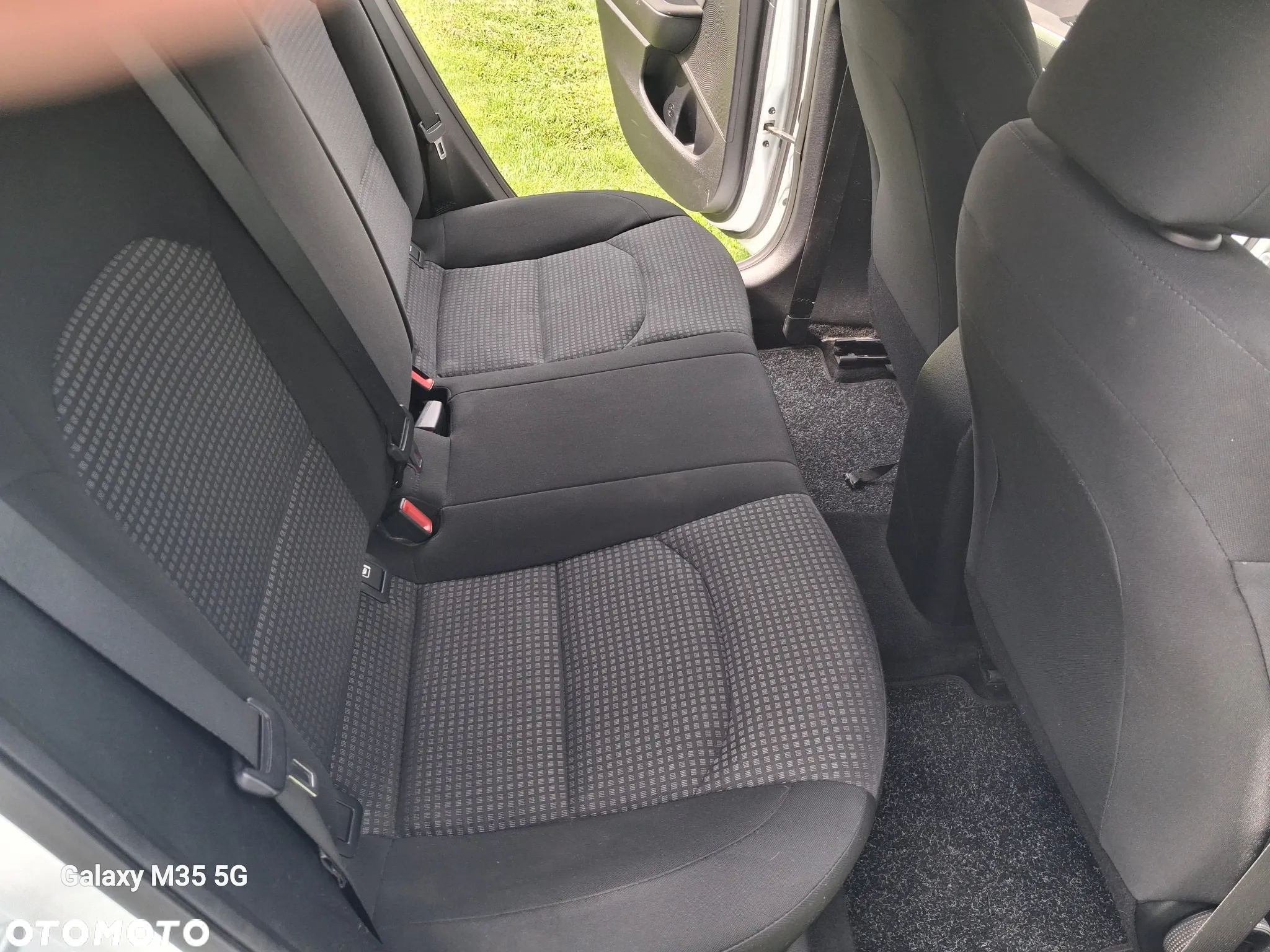 Kia Ceed - 10