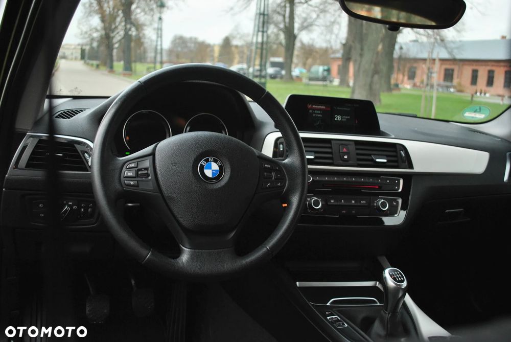 BMW Seria 1 116i Edition Metropolitan - 10