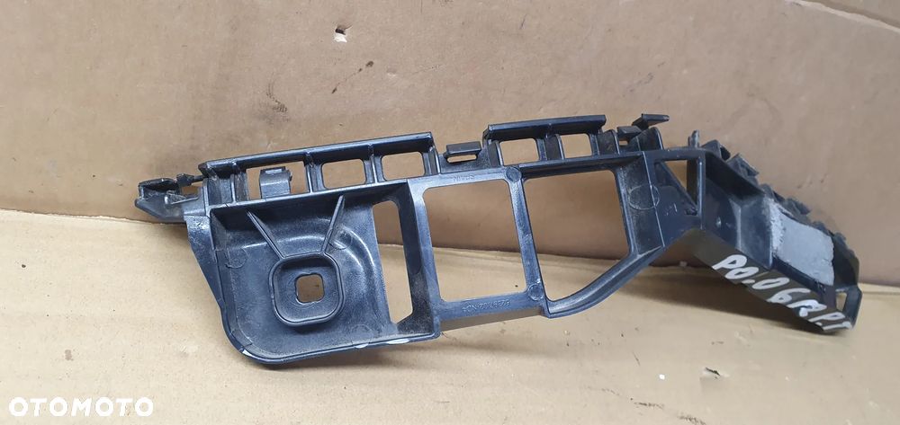 Ślizg zderzaka prawy tył tylny prawy VW Polo V 6R 6C6807394B - 3