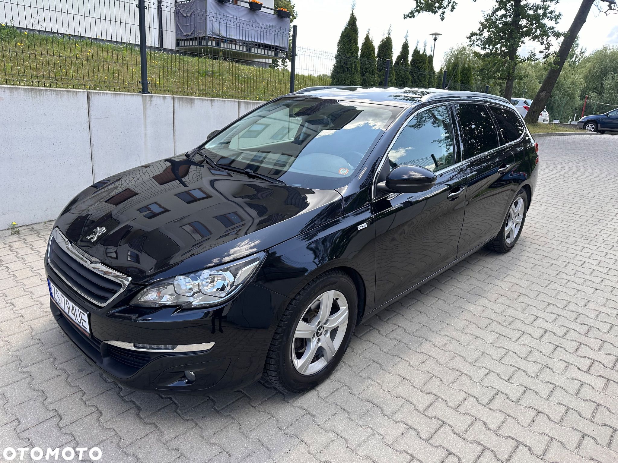Peugeot 308 - 1