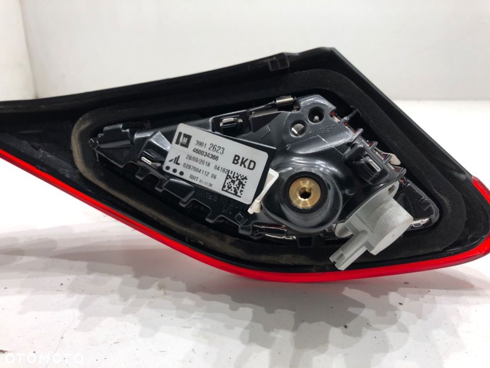 LAMPA LEWY TYŁ WEWNĘTRZNA - 76.00 PLN - OPEL CORSA E (X15) 2014 - 2022 1.4 (08, 68) 55 kW [75 KM] - 4