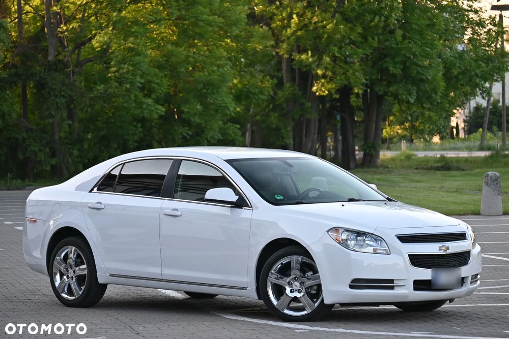 Chevrolet Malibu - 4
